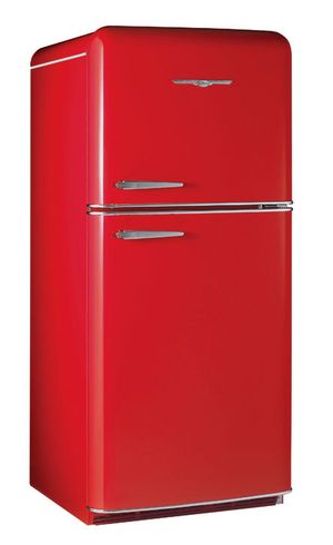 Réfrigérateur rouge au style rétro